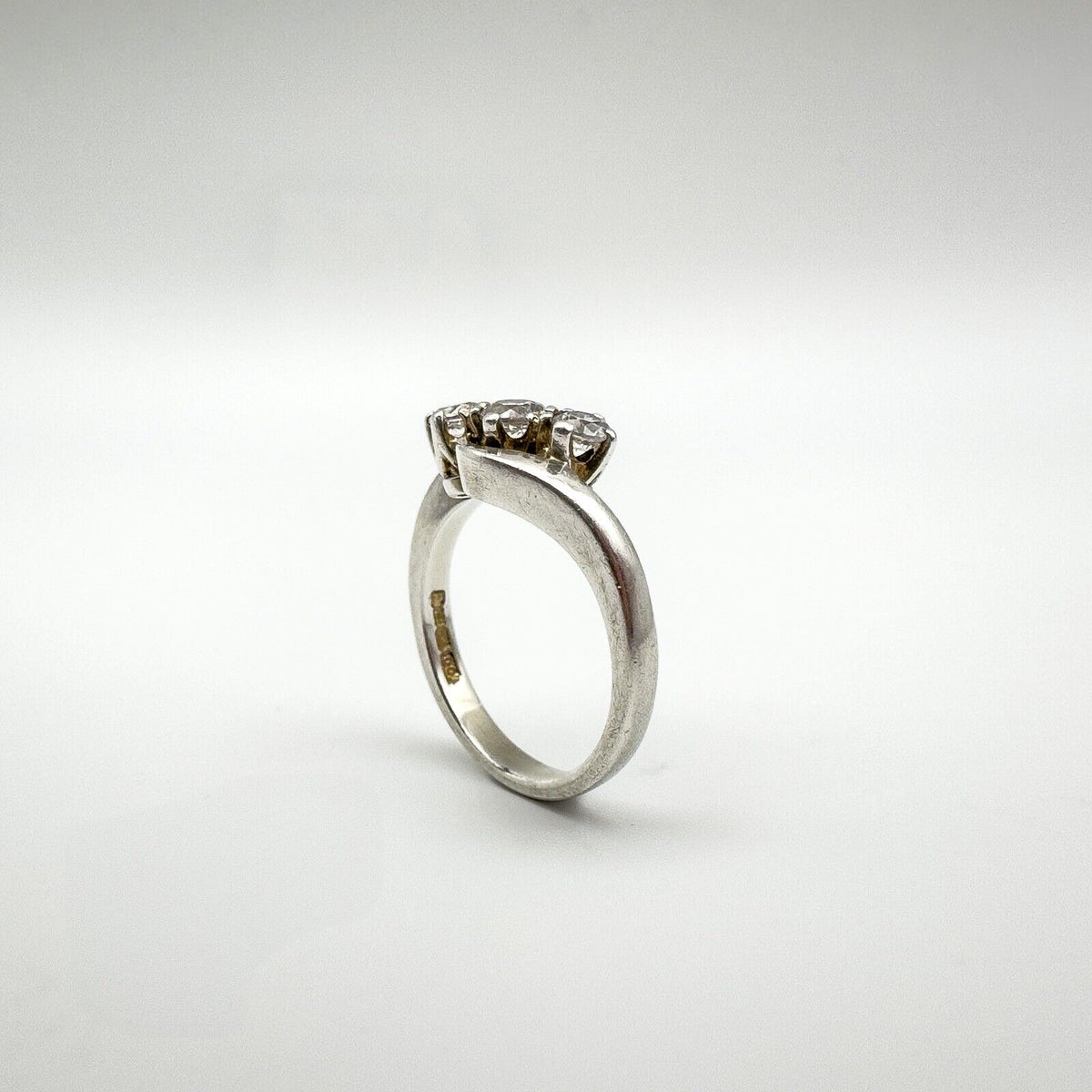 Vintage 0.30ct CZ Trilogy Ring in Sterling Silver 925 K - L Engagement Stacking