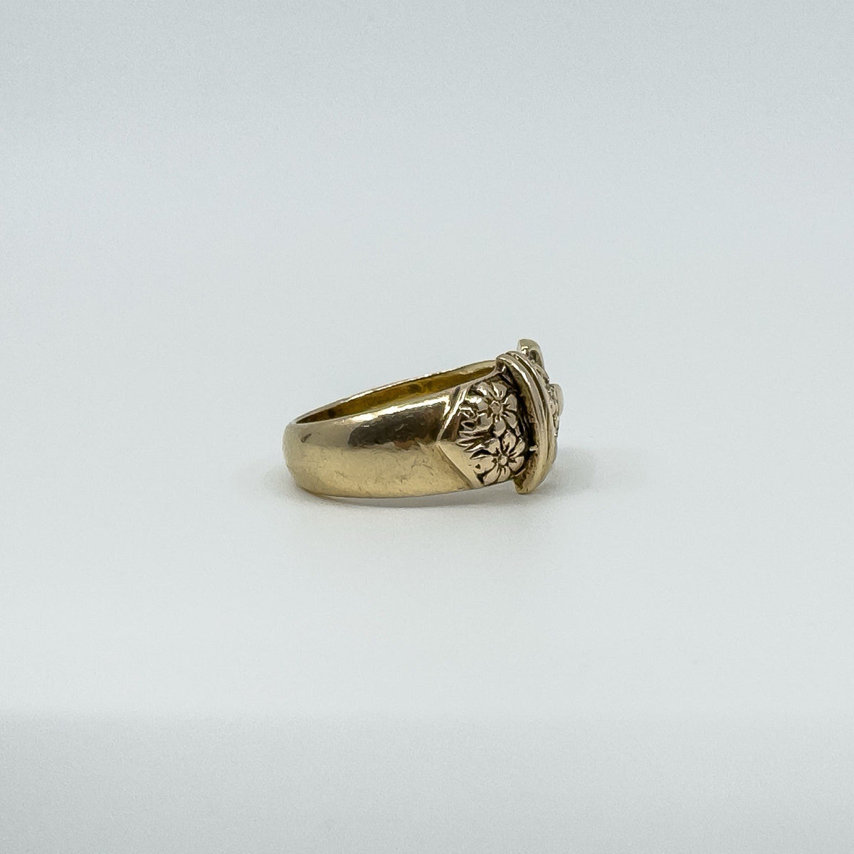 Vintage Chunky 9ct Gold Floral Engraved Buckle Ring 375 Size O 6.2g
