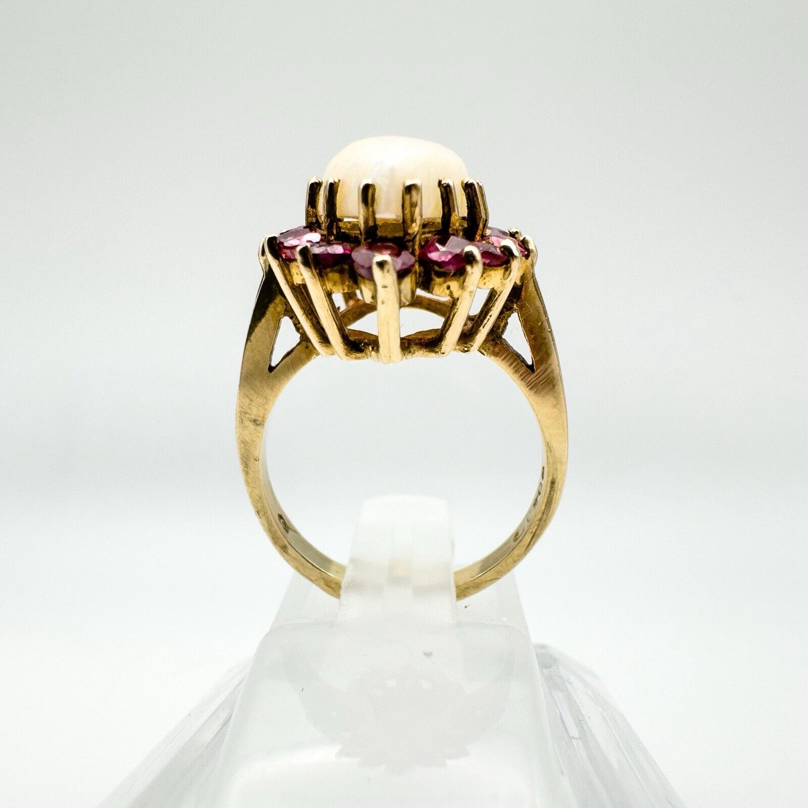 Huge Vintage 9ct Gold Opal & Ruby Ring ( approximately 3ct Total Gems )
