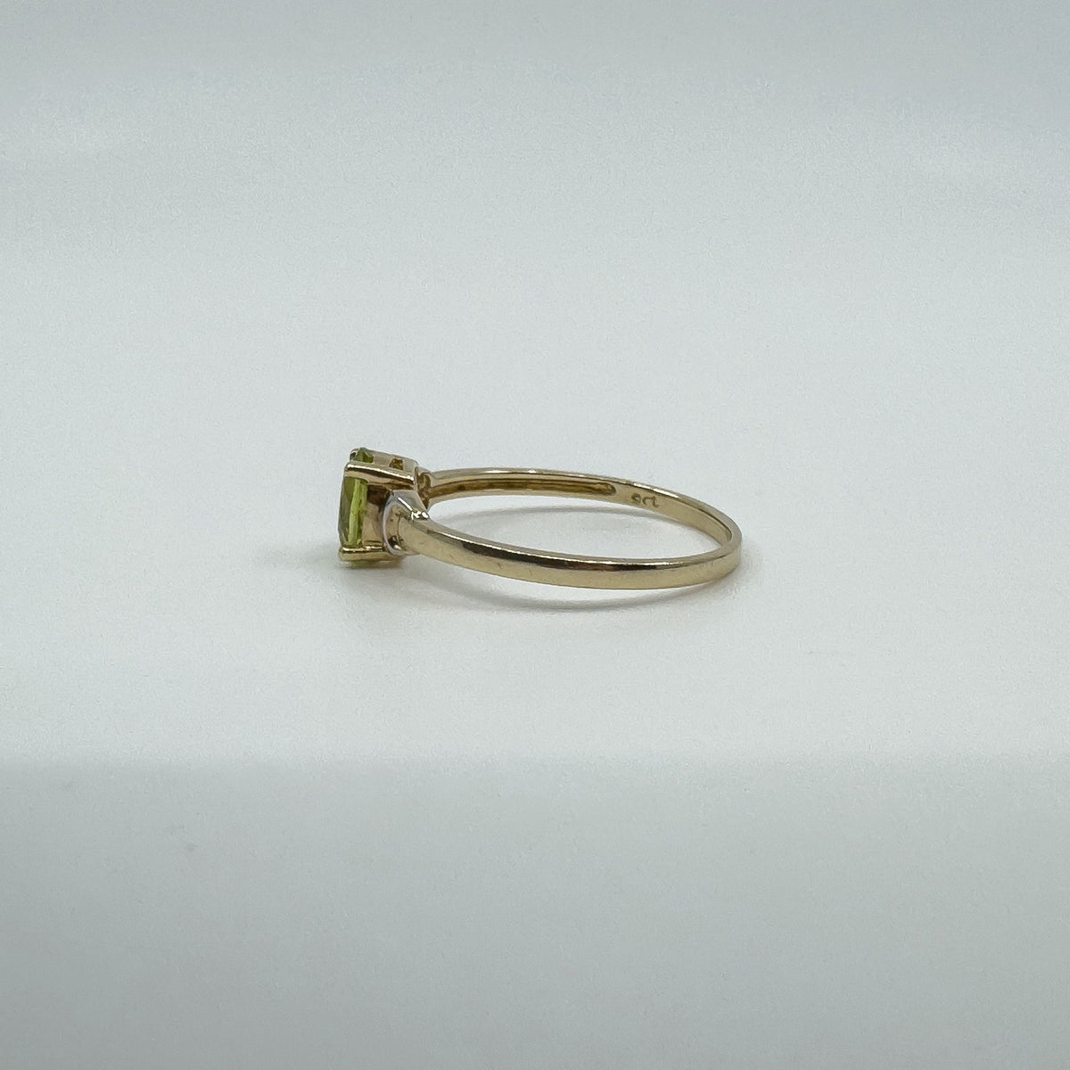 9ct Yellow Gold 0.40ct Peridot Solitaire Ring 375 Size L Engagement Stacking