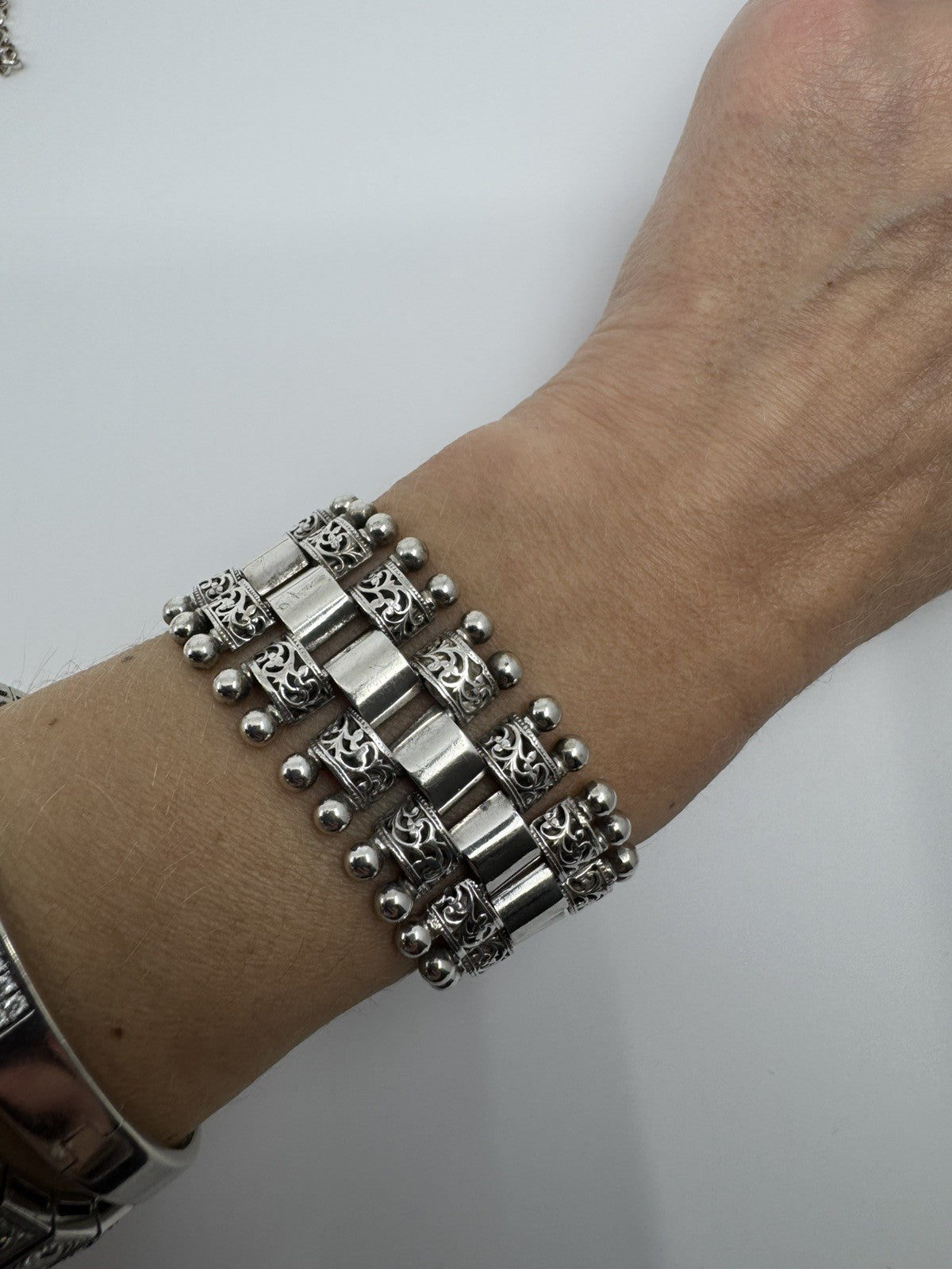 RARE Antique Victorian Sterling Silver Floral Engraved Book Chain Bracelet 925