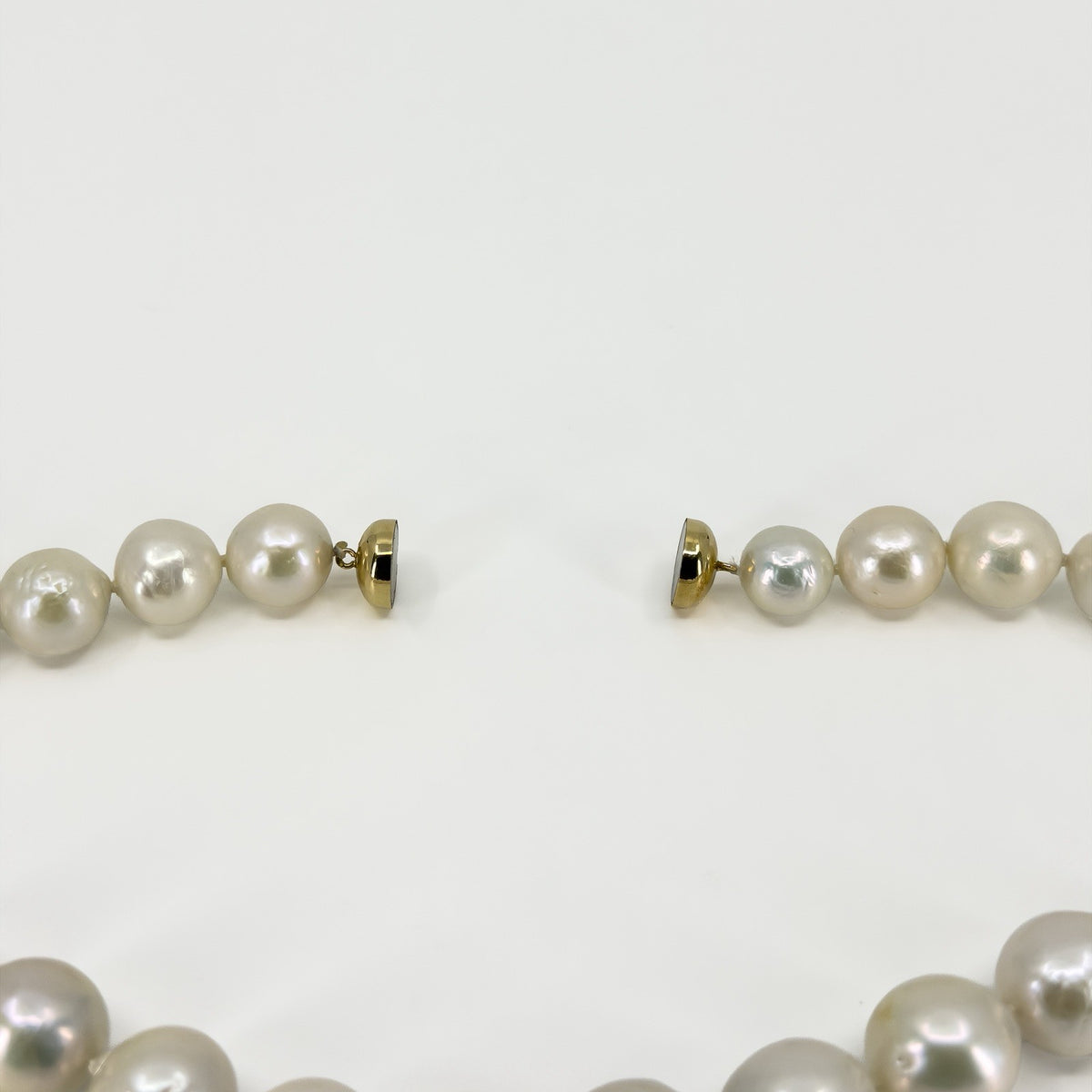 White Chunky 13mm Baroque Freshwater Pearl 20" Necklace & Magnetic Clasp