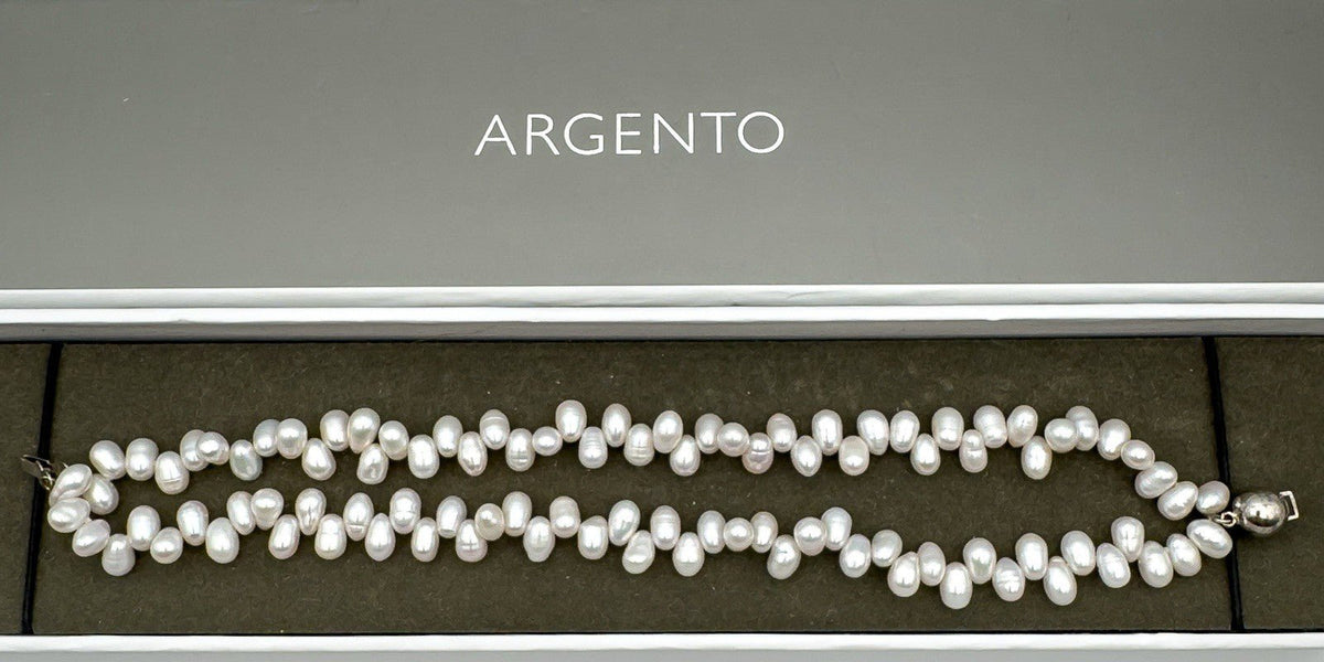 Display of double strand pearl bracelet in ARGENTO packaging