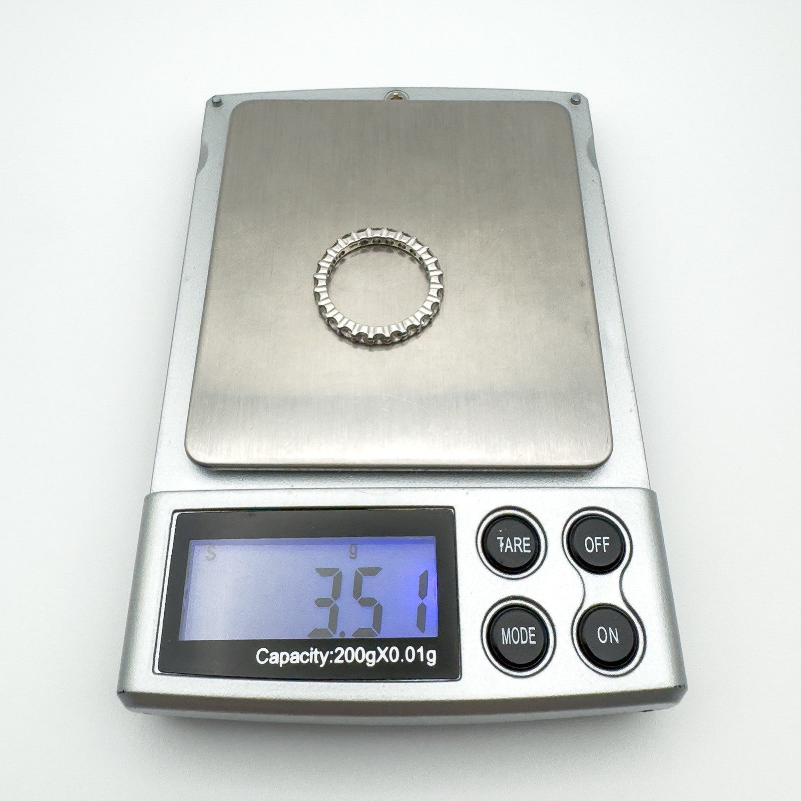 Platinum full eternity ring weighs 3.51g on digital jewellery scale