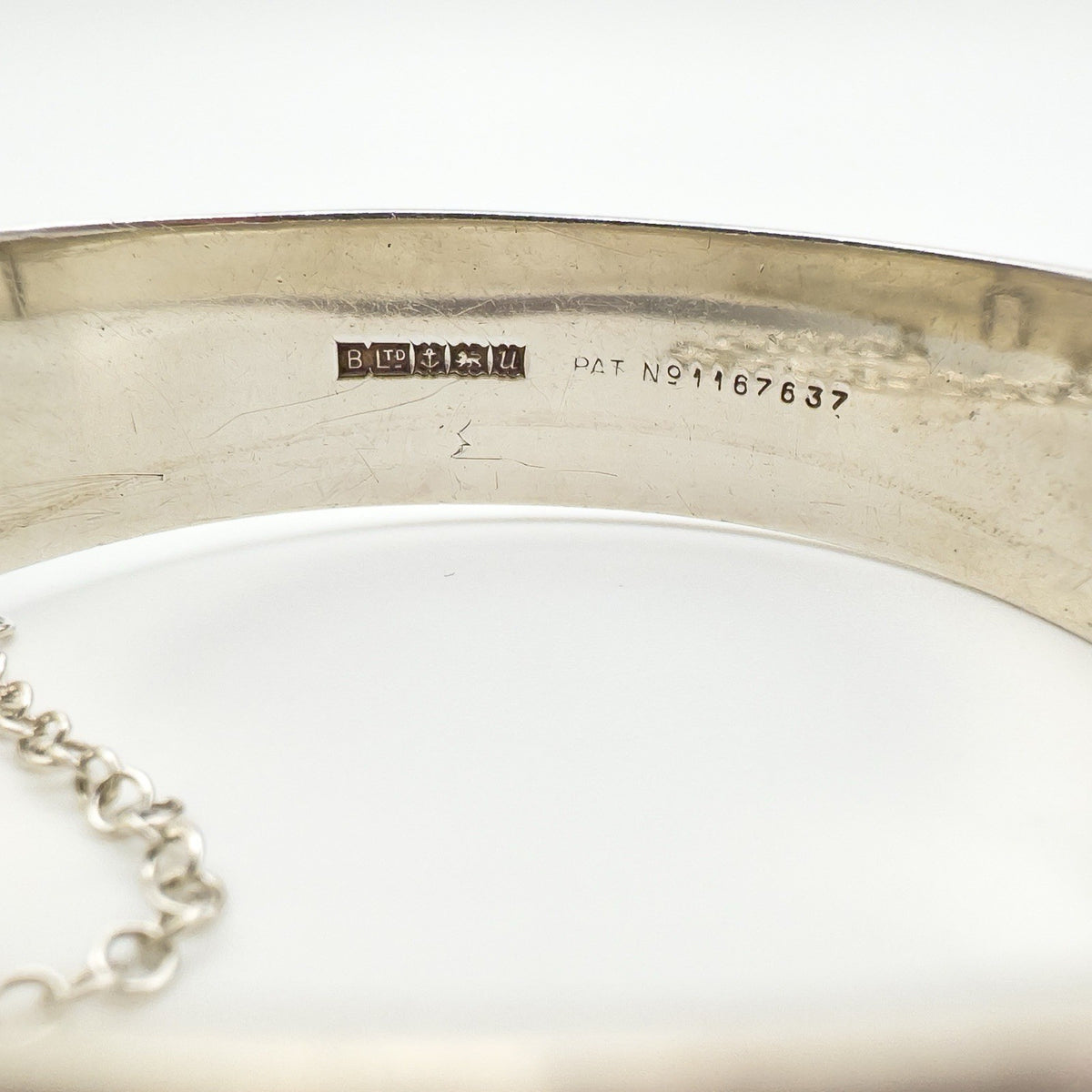 Vintage Floral Engraved Foliate Bangle in Sterling Silver 925 (Birm 1969) 37g