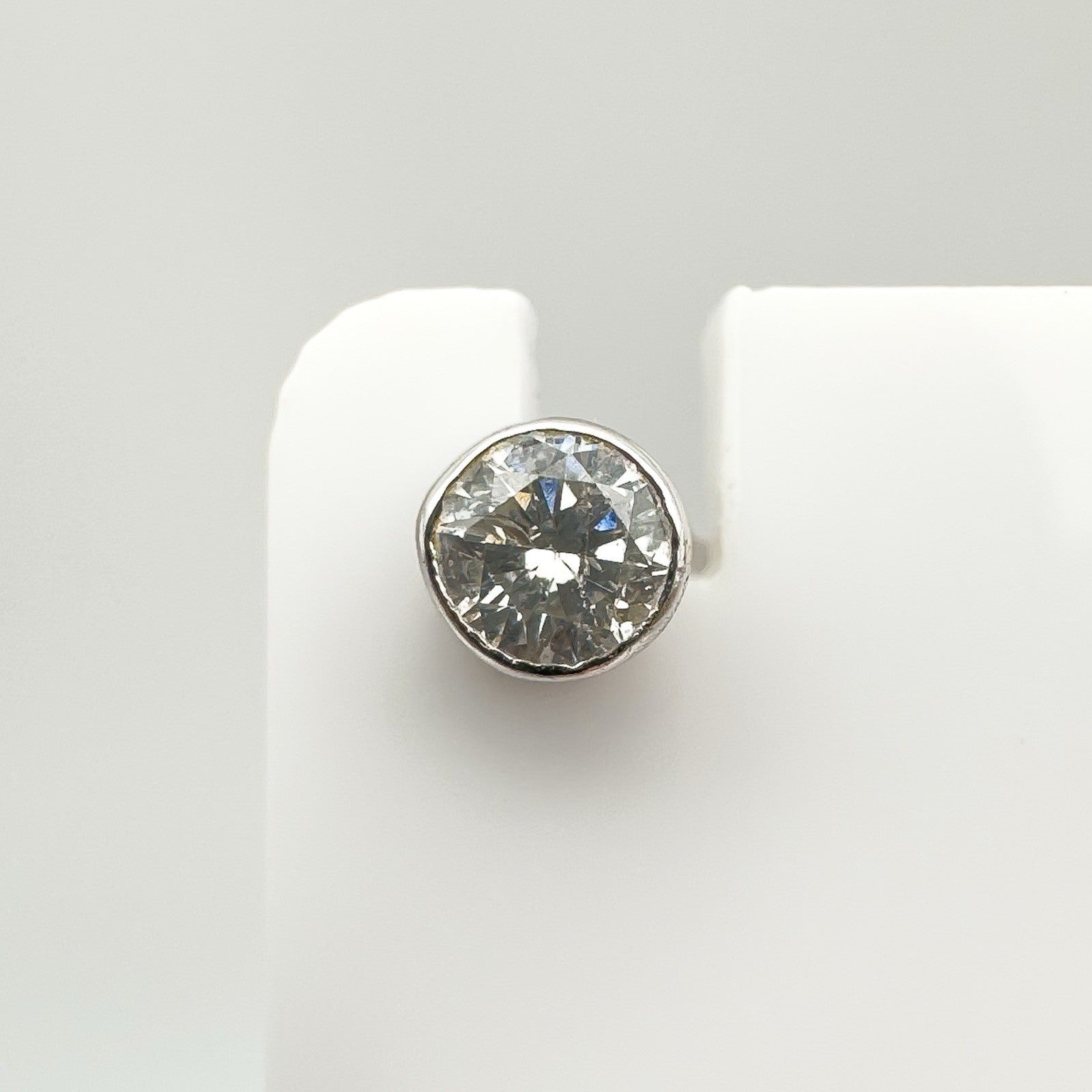 Vintage 18ct White Gold 0.40ct Diamond Solitaire Stud Earrings