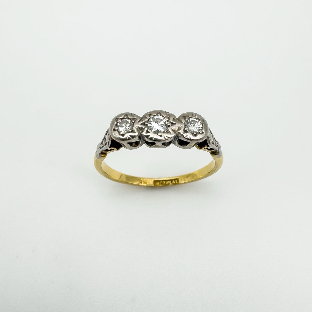 Vintage 18ct Gold & Platinum 0.20ct Diamond Trilogy Engagement Ring Size N - O