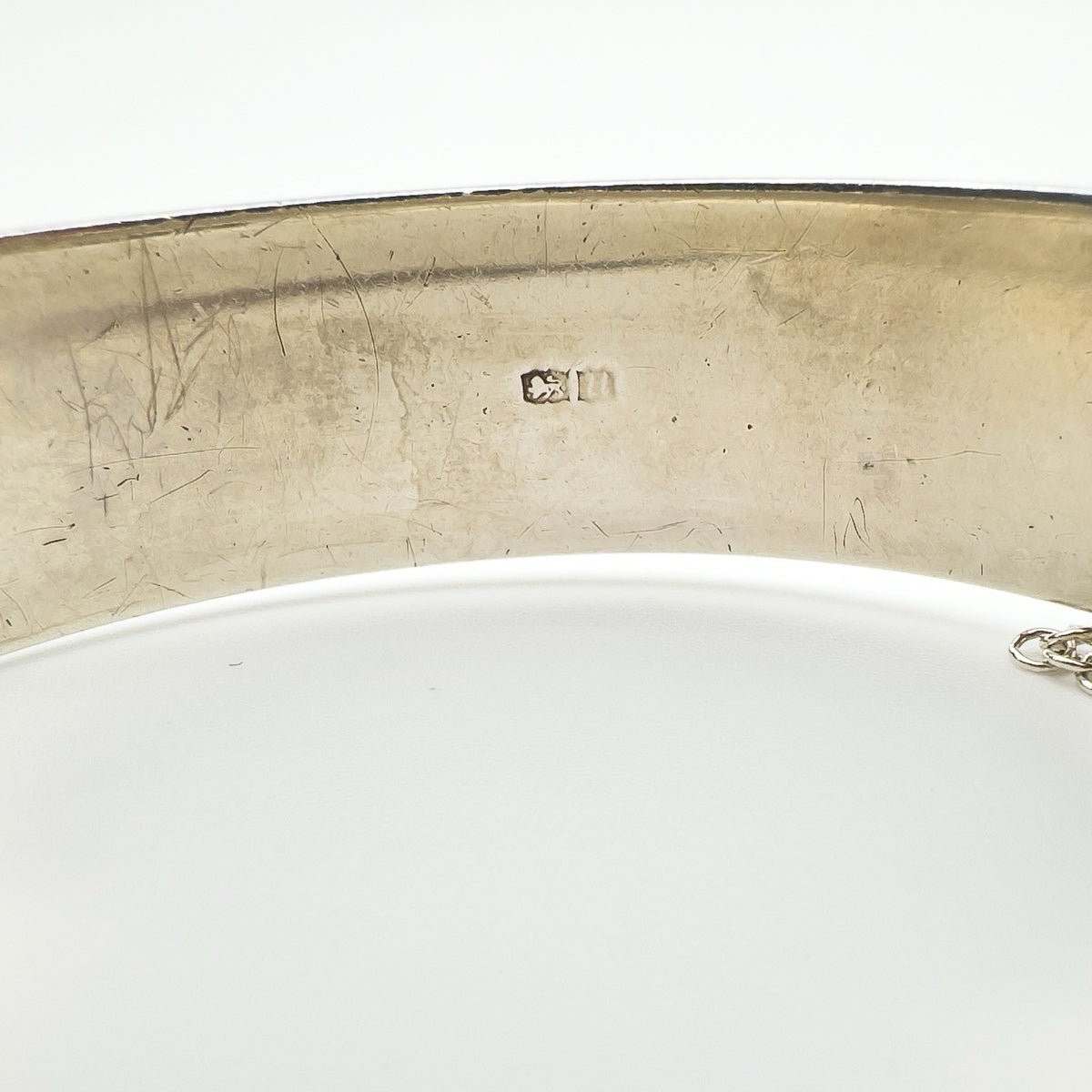 Vintage Floral Engraved Foliate Bangle in Sterling Silver 925 (Birm 1969) 37g