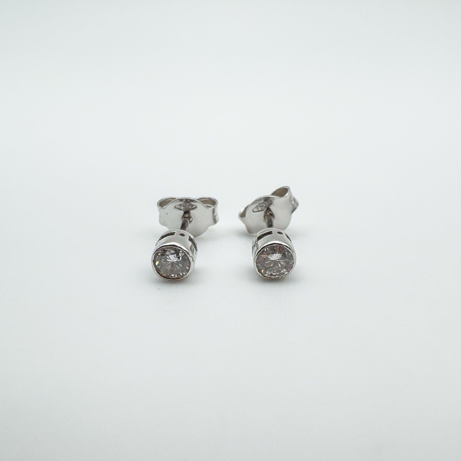 Vintage 18ct White Gold 0.40ct Diamond Solitaire Stud Earrings