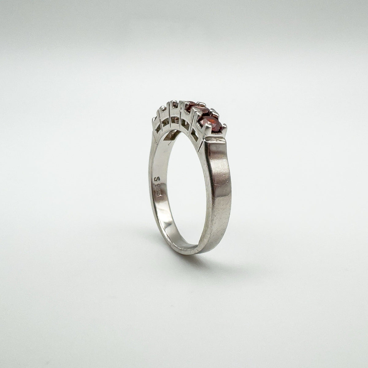 0.50ct Garnet 5 Stone Band / Ring in Sterling Silver 925 Size L