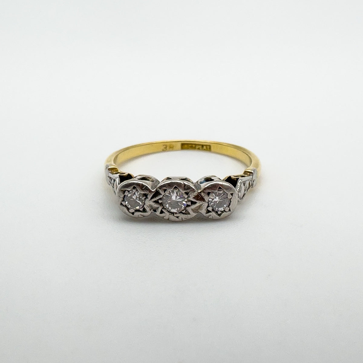 Vintage 18ct Gold & Platinum 0.20ct Diamond Trilogy Engagement Ring Size N - O