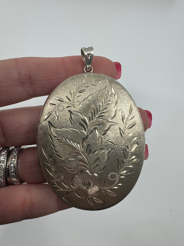 Large Vintage Sterling Silver Floral Engraved Oval Locket