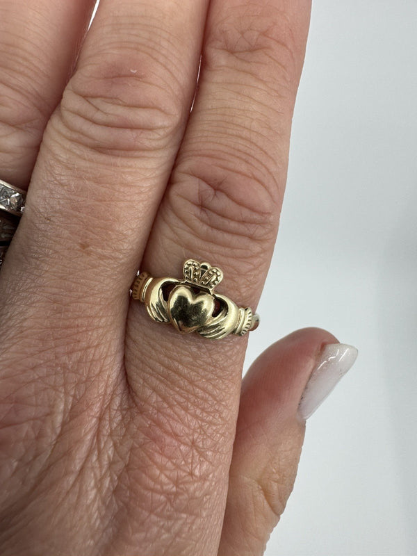 Vintage 9ct Gold Irish Claddagh Ring 375 Size Q - R 