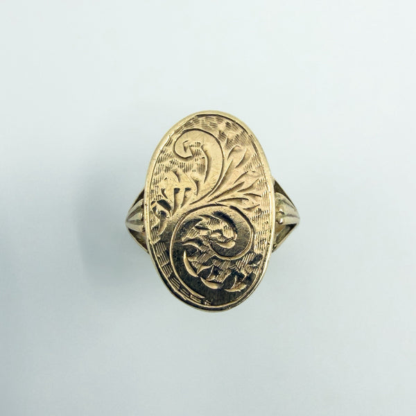 Vintage 9ct Gold Engraved Secret Locket Ring 375 Size O (Birmingham 1975)