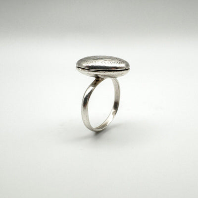 Vintage Secret Locket Ring in Sterling Silver 925 Size N - O