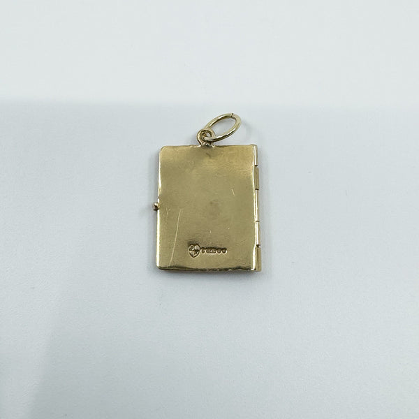 Vintage 9ct Gold Travel Passport Pendant  / Charm 375 Articulated
