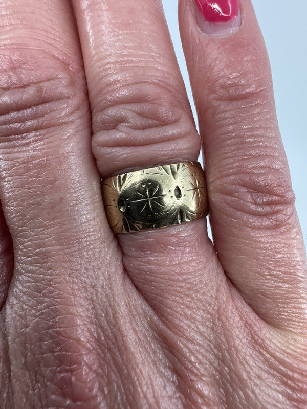 Wide Chunky Vintage 9ct Gold Starry Engraved Full Band Ring 375 Size L 1963