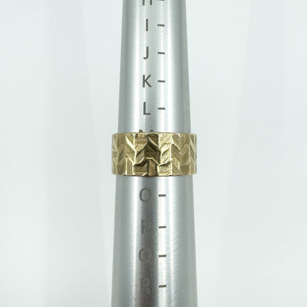 Vintage 9ct Gold Wide Chevron Engraved Full Band Ring 375 Size L (London 1972)