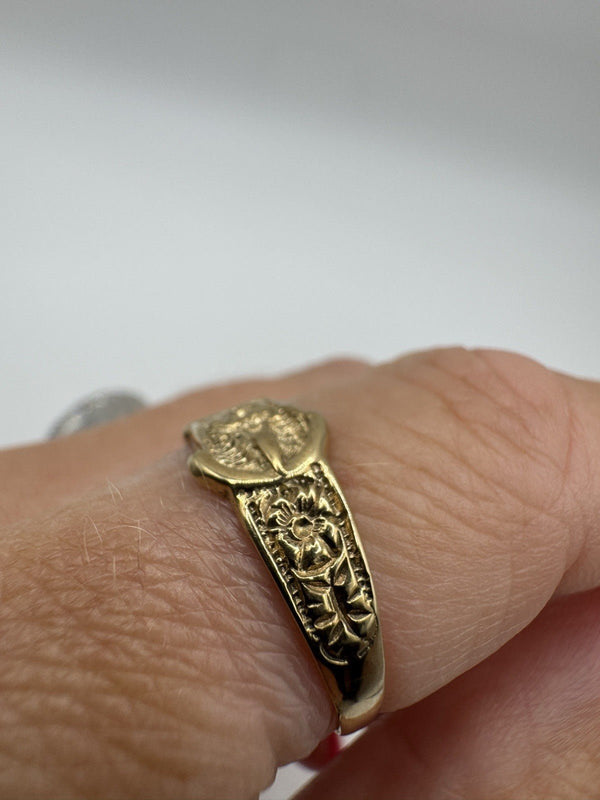 Vintage 9ct Gold Floral Engraved Buckle Ring 375 Size O 1/2