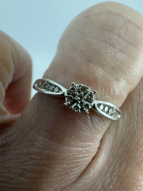 9ct White Gold Diamond Engagment Ring 375 Size L