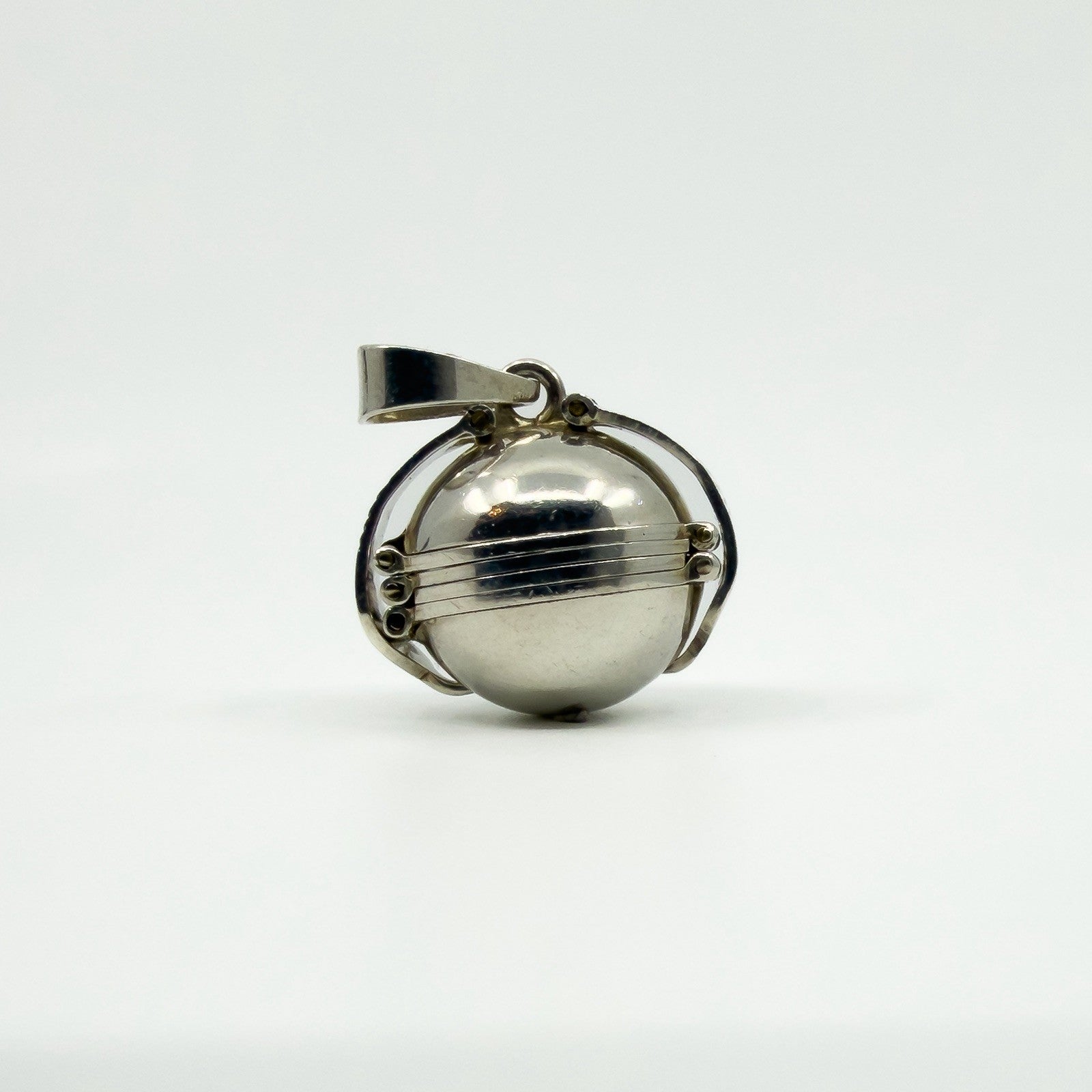Vintage Sterling Silver Chunky Orb Photo Locket 925 