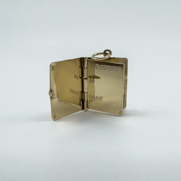 Vintage 9ct Gold Travel Passport Pendant  / Charm 375 Articulated