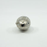 Chunky Vintage Sterling Silver Oval Foliate Engraved Photo Locket 925 (1996)