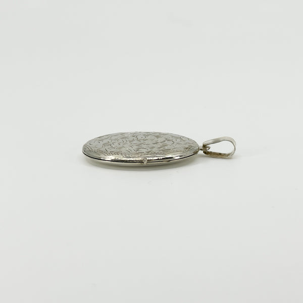 Vintage Sterling Silver Oval Foliate Engraved Locket 925