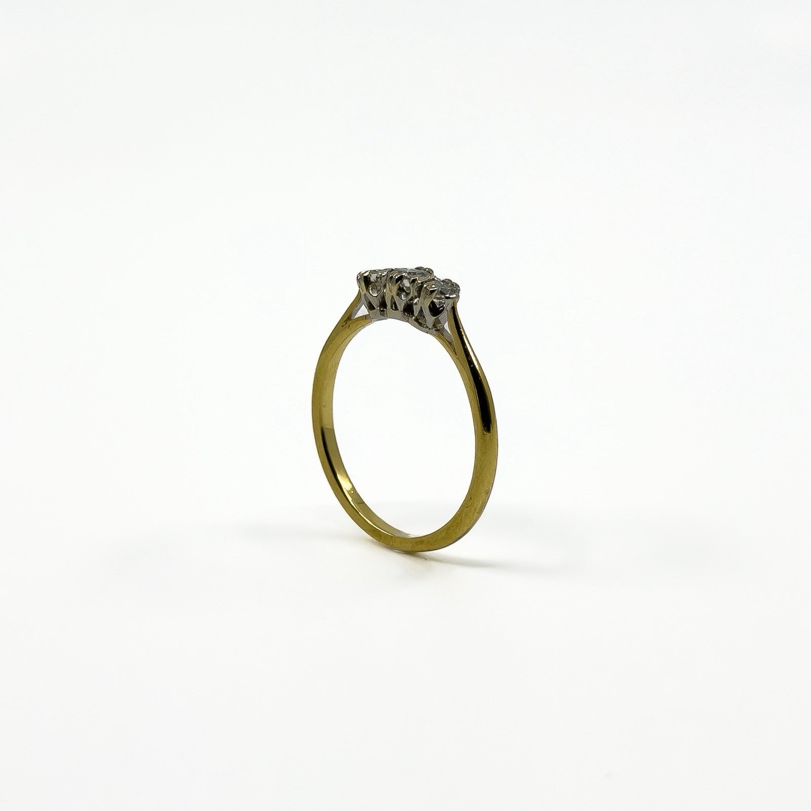 Vintage 18ct Gold 0.30ct Diamond Trilogy Ring 750 Size Q
