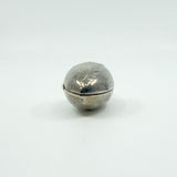 Chunky Vintage Sterling Silver Oval Foliate Engraved Photo Locket 925 (1996)