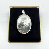 Vintage Oval Foliate Engraved Locket in Sterling Silver 925 (1993)