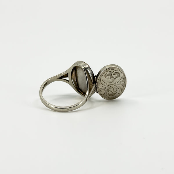 Vintage Sterling Silver Engraved Secret Locket Ring 925 Size P