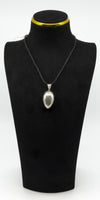 Chunky Vintage Sterling Silver Oval Foliate Engraved Photo Locket 925 (1996)