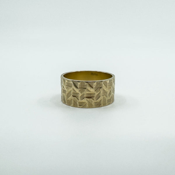 Vintage 9ct Gold Wide Chevron Engraved Full Band Ring 375 Size L (London 1972)