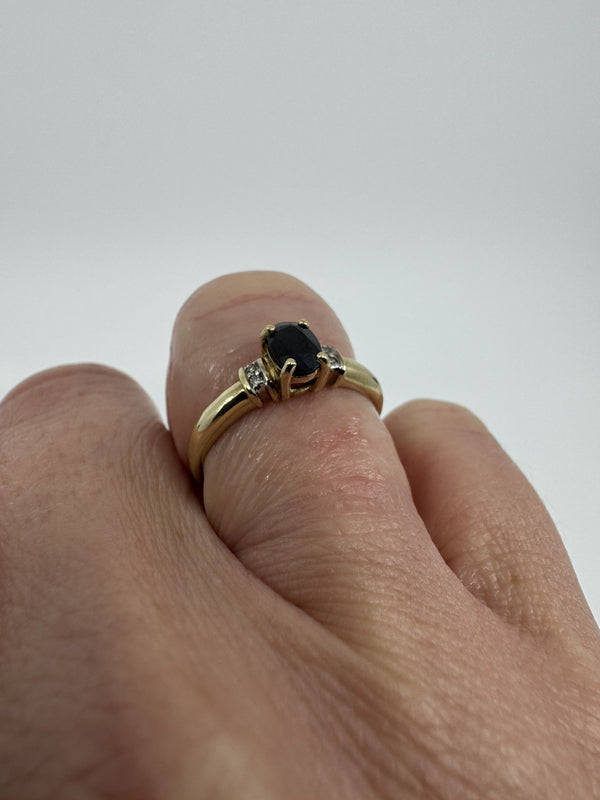 9ct Gold 0.30ct Sapphire & Diamond Ring 375 Size M