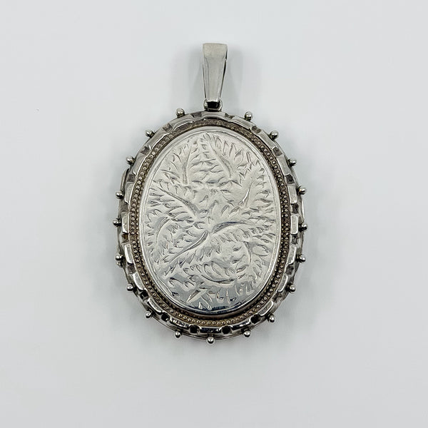 Large Vintage Sterling Silver Oval Floral Engraved Locket 925
