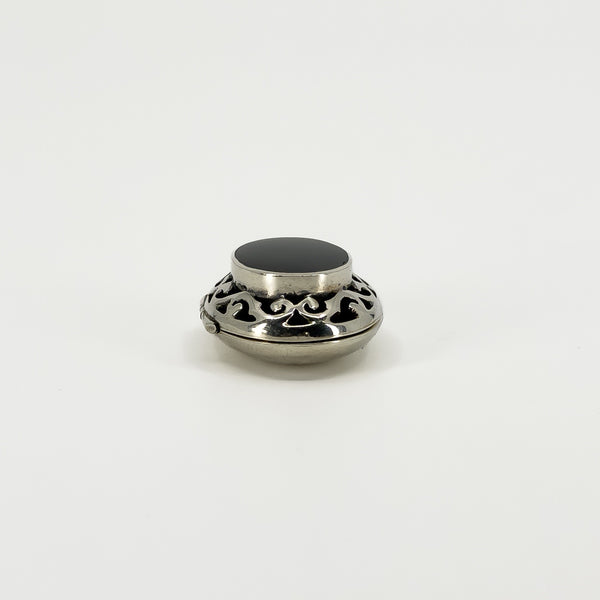 Chunky Vintage Sterling Silver Oval Black Onyx Engraved Locket 925