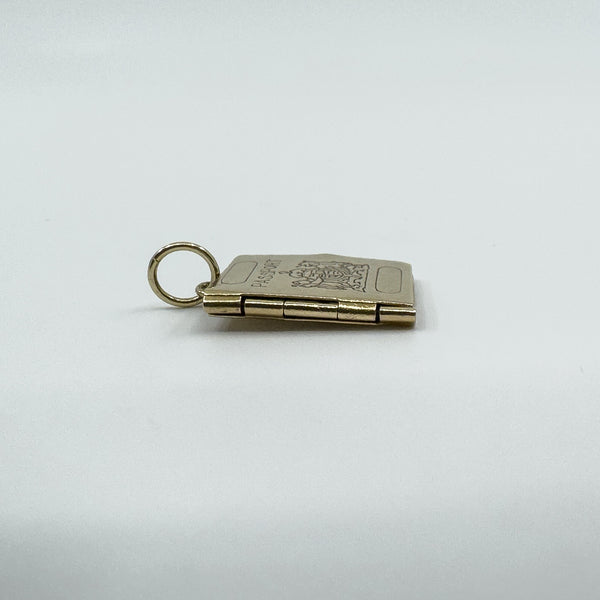 Vintage 9ct Gold Travel Passport Pendant  / Charm 375 Articulated