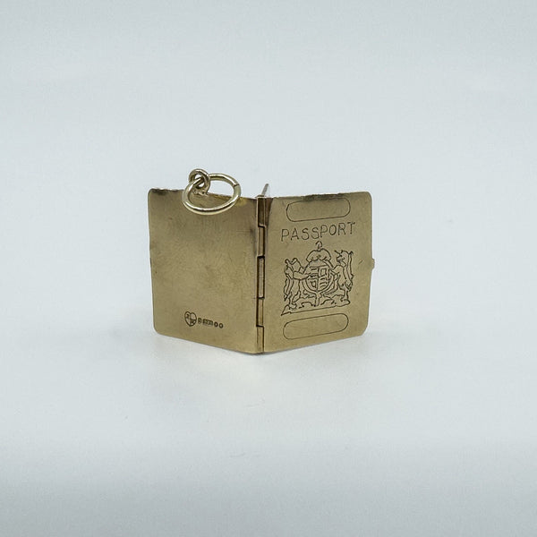 Vintage 9ct Gold Travel Passport Pendant  / Charm 375 Articulated