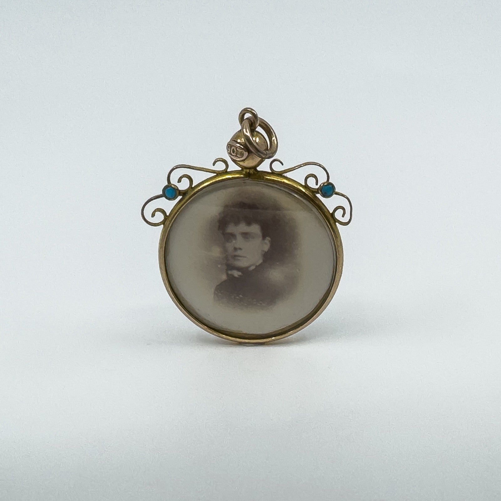 Antique 9ct Gold Turquoise Double Sided Glass Locket 375