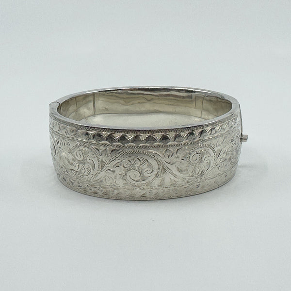 Vintage Sterling Silver Chunky Floral Engraved Bangle Bracelet 925 (Birm 1963)