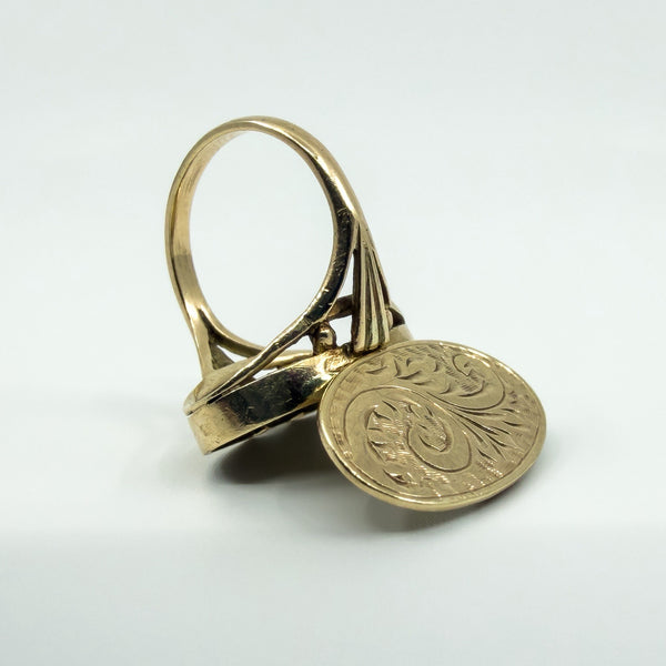 Vintage 9ct Gold Engraved Secret Locket Ring 375 Size O (Birmingham 1975)