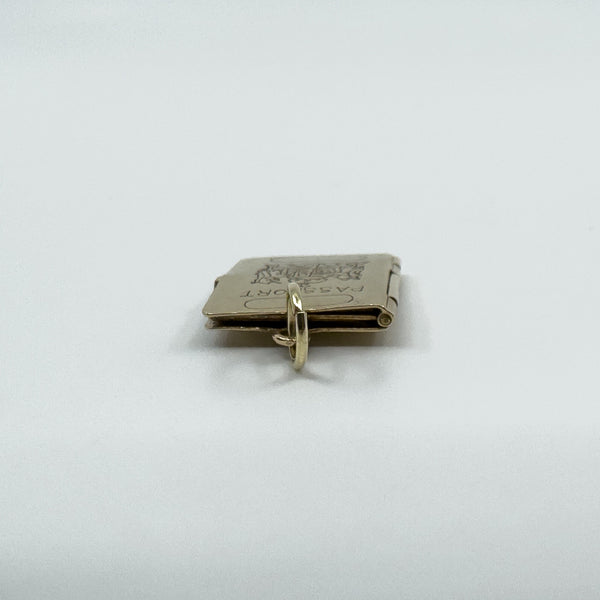 Vintage 9ct Gold Travel Passport Pendant  / Charm 375 Articulated