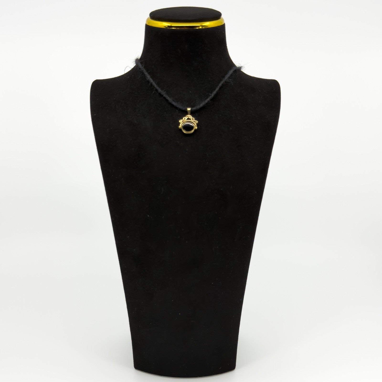 Vintage 9ct Gold Double Sided Black Onyx & Carnelian Fob 375