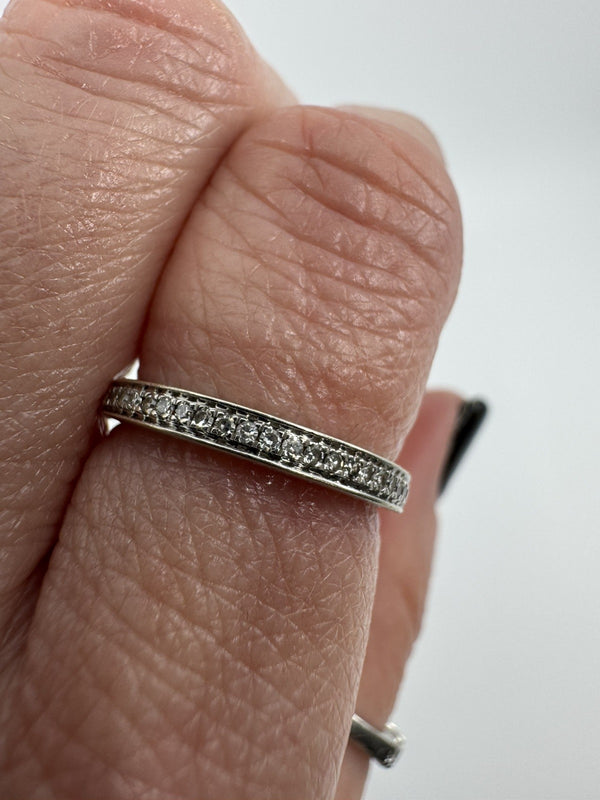 9ct White Gold 0.11ct Diamond Skinny Band / Ring 375 Size M Wedding Eternity