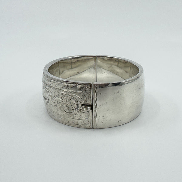 Vintage Sterling Silver Chunky Floral Engraved Bangle Bracelet 925 (Birm 1963)