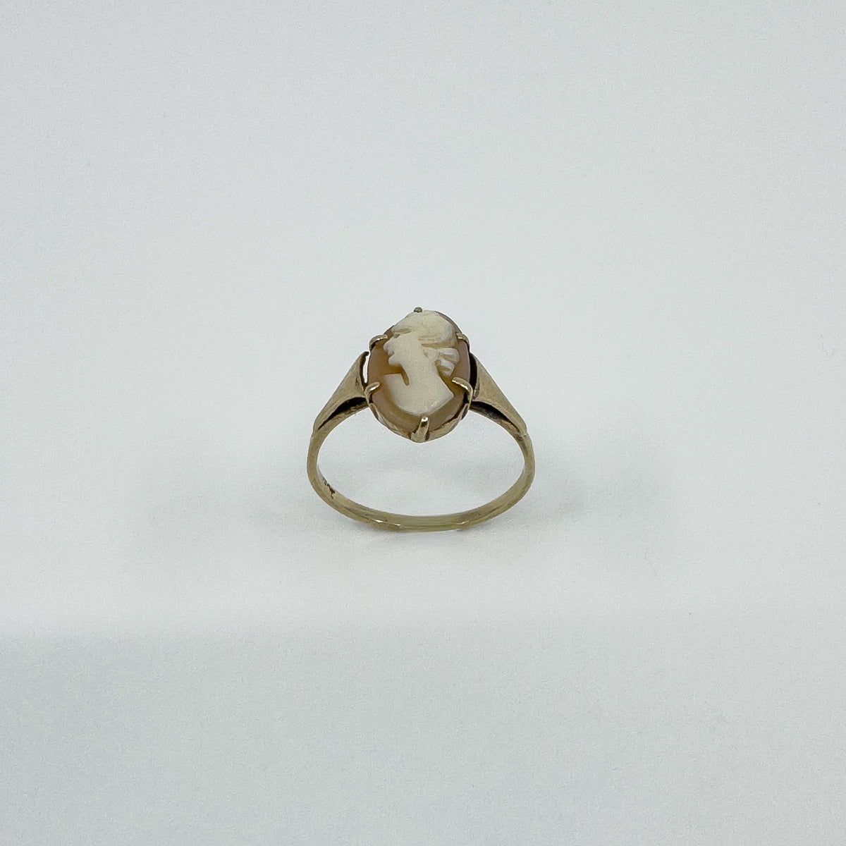 Vintage 9ct Gold Small Left Facing Carved Cameo Ring 375 Size P 