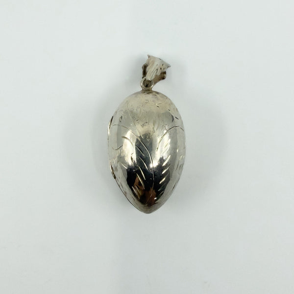 Chunky Vintage Sterling Silver Oval Foliate Engraved Photo Locket 925 (1996)
