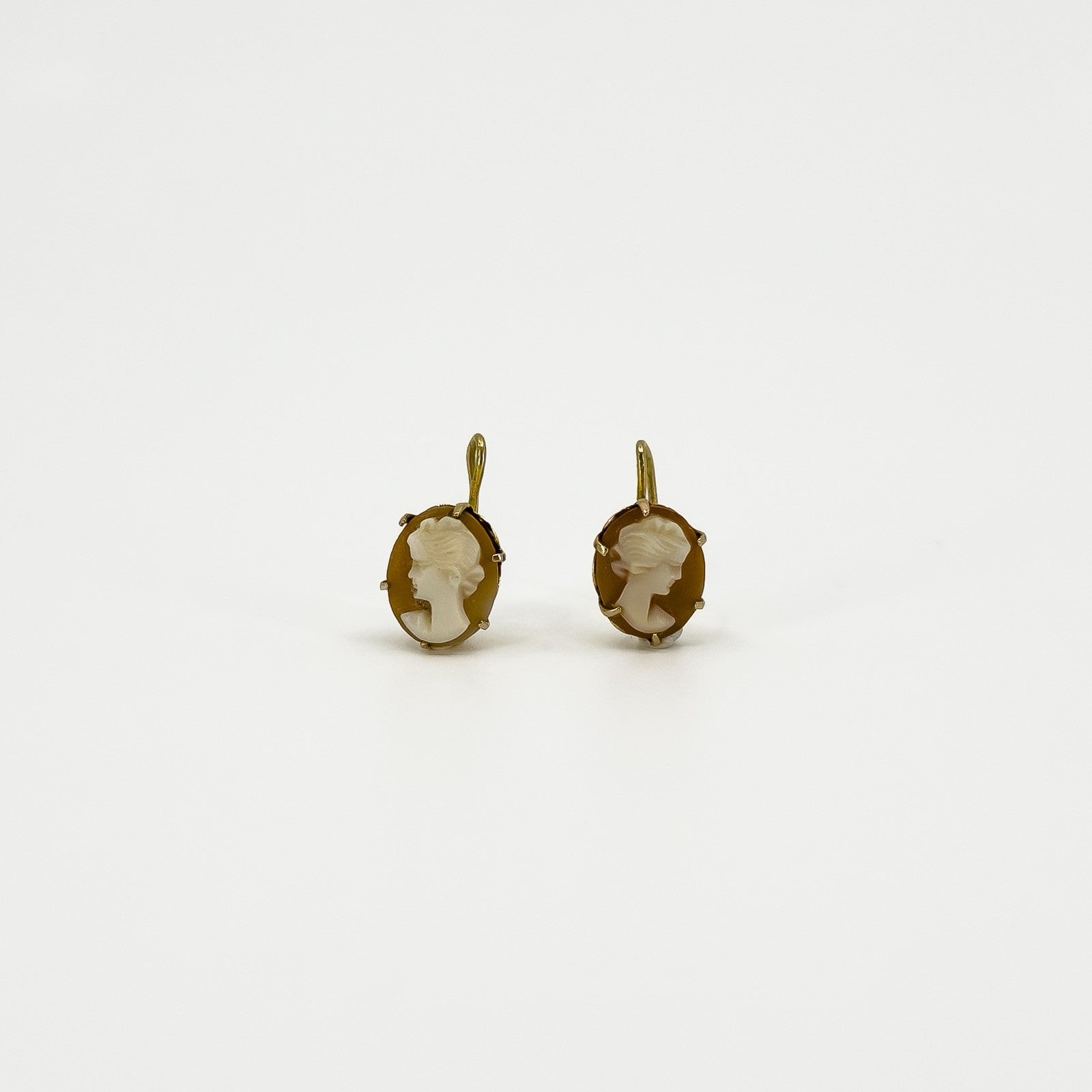 Vintage 9ct Gold Small Cameo Drop Earrings 375 (Birm 1963)