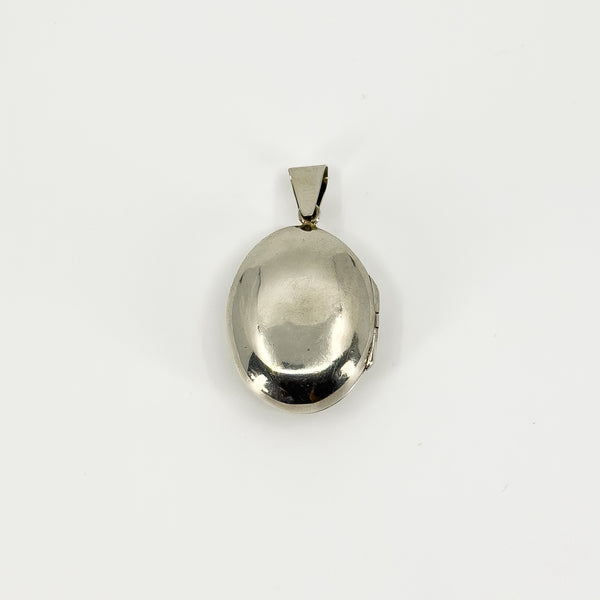Chunky Vintage Sterling Silver Oval Black Onyx Engraved Locket 925